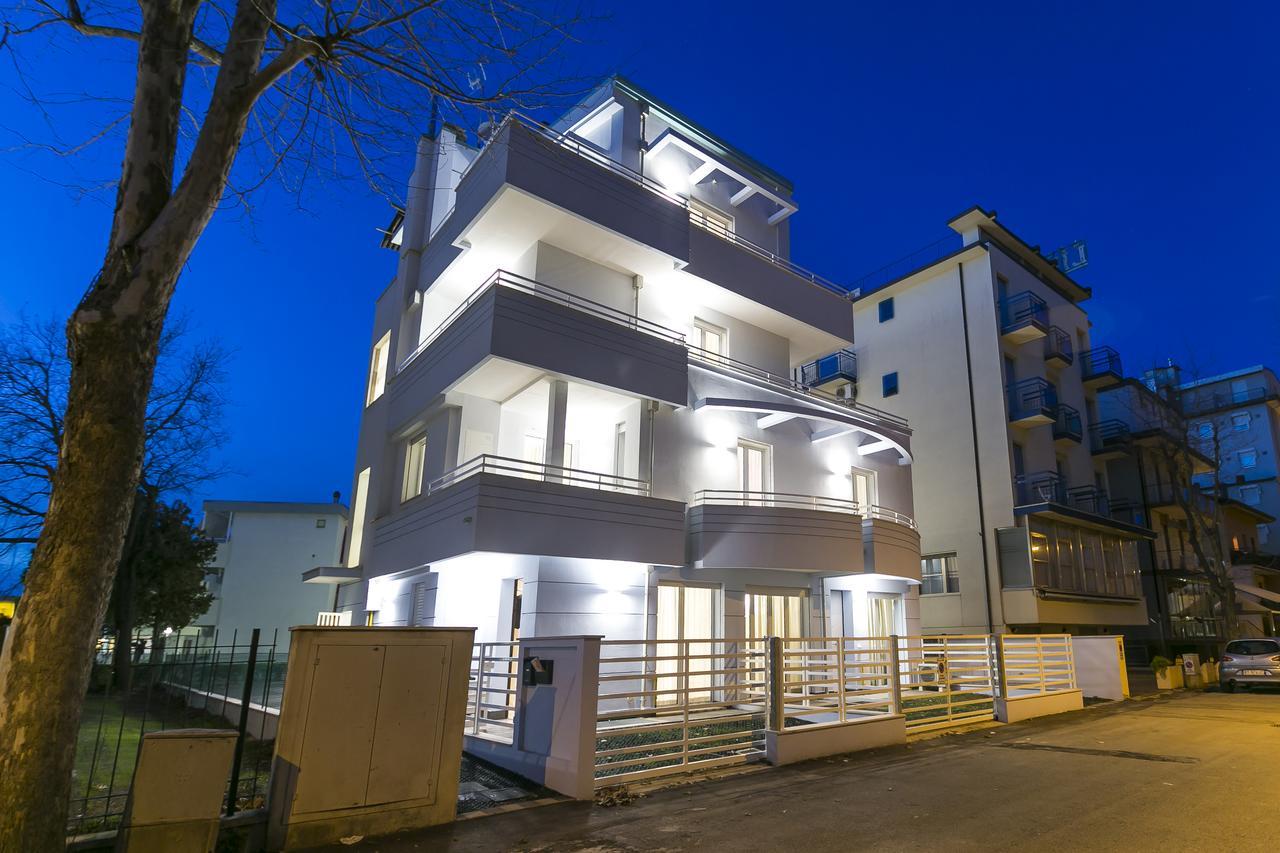 Residenza Riva Azzurra Aparthotel Rimini Ngoại thất bức ảnh