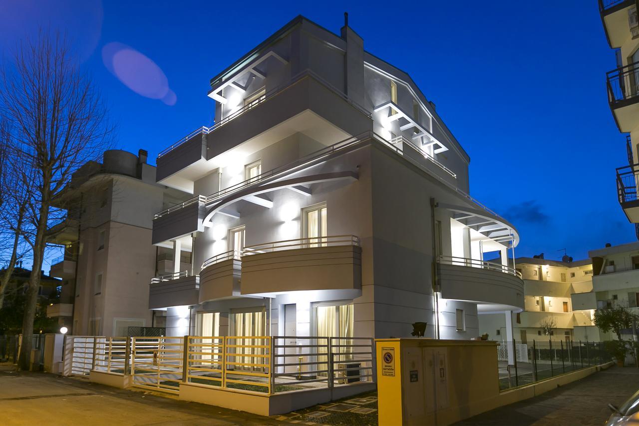 Residenza Riva Azzurra Aparthotel Rimini Ngoại thất bức ảnh