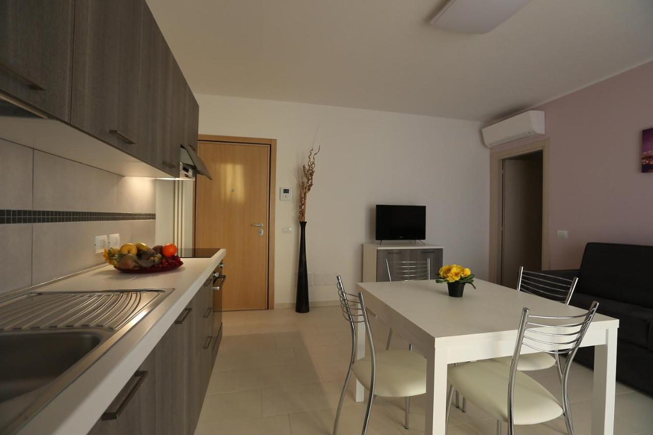 Residenza Riva Azzurra Aparthotel Rimini Phòng bức ảnh