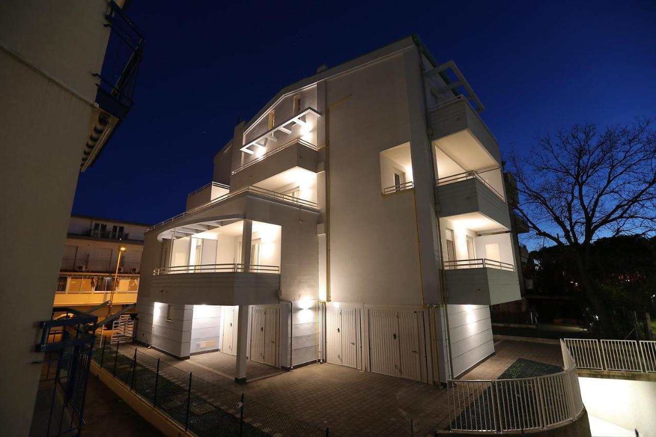 Residenza Riva Azzurra Aparthotel Rimini Phòng bức ảnh